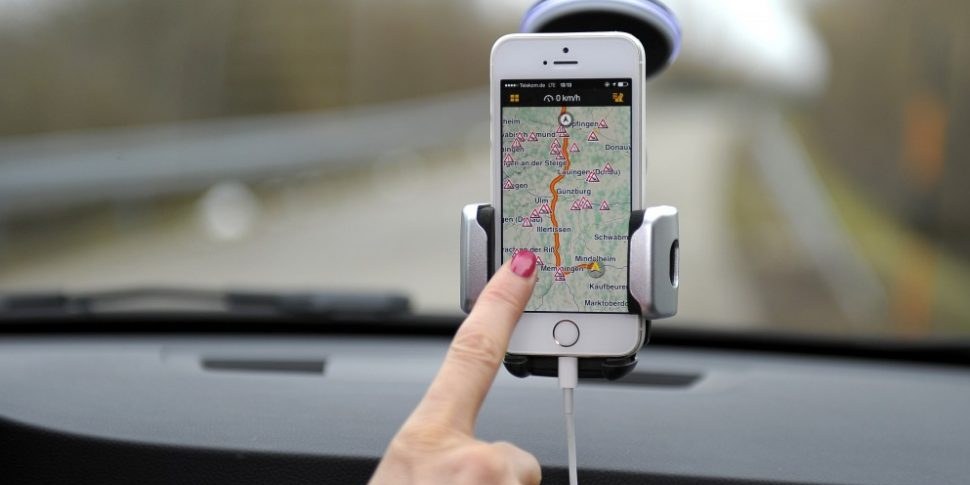 Können Navi-Apps klassische Navigationsgeräte ersetzen?